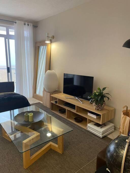 A Zen And Chic Beachfront Apartment ซวาคอปมุนด์ ภายนอก รูปภาพ